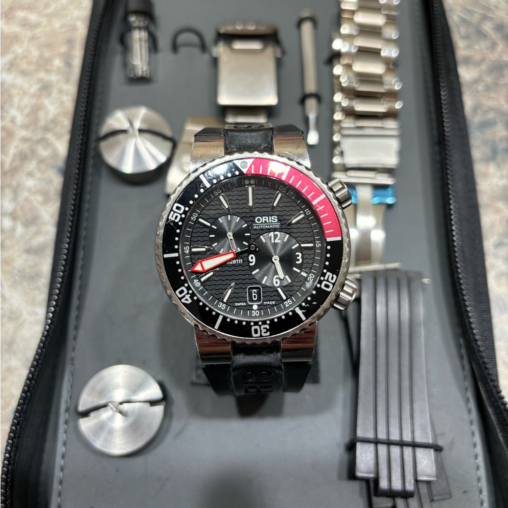Mens/Womans Oris Der Meistertaucher diving watch.